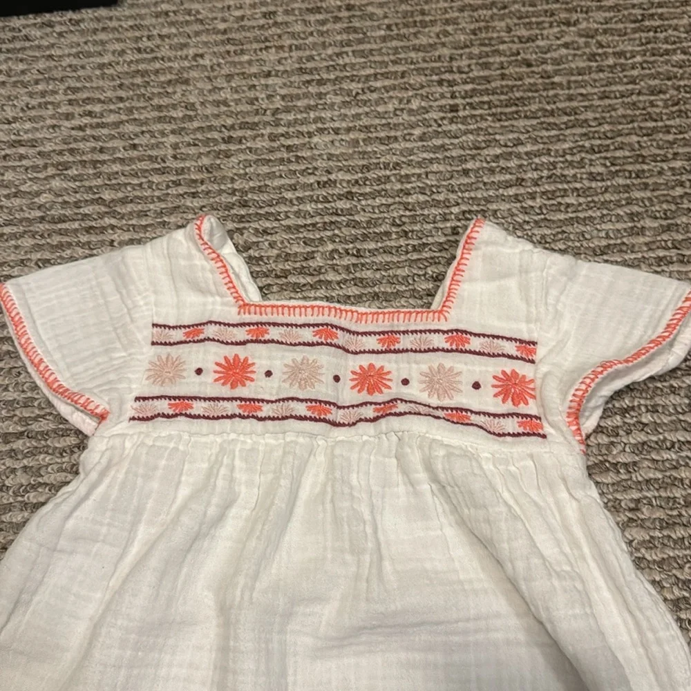 GAP Embroidered Dress - Picture 2 of 6